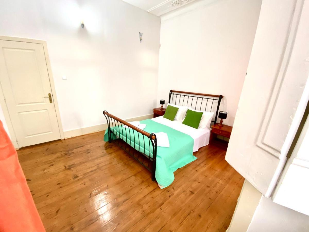 Artdeco Chiado 4 - Large Comfortable Double Room With Shared Bathroom Lisboa المظهر الخارجي الصورة