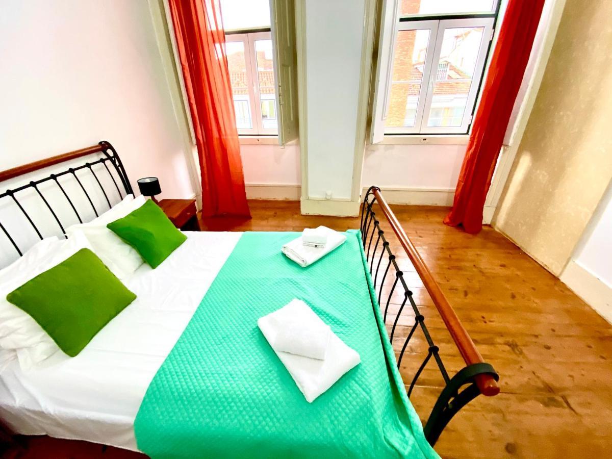 Artdeco Chiado 4 - Large Comfortable Double Room With Shared Bathroom Lisboa المظهر الخارجي الصورة